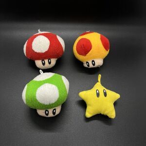 Lot Of 4 Super Mario Bros Small Mushroom Star Plushes Keychains 2”